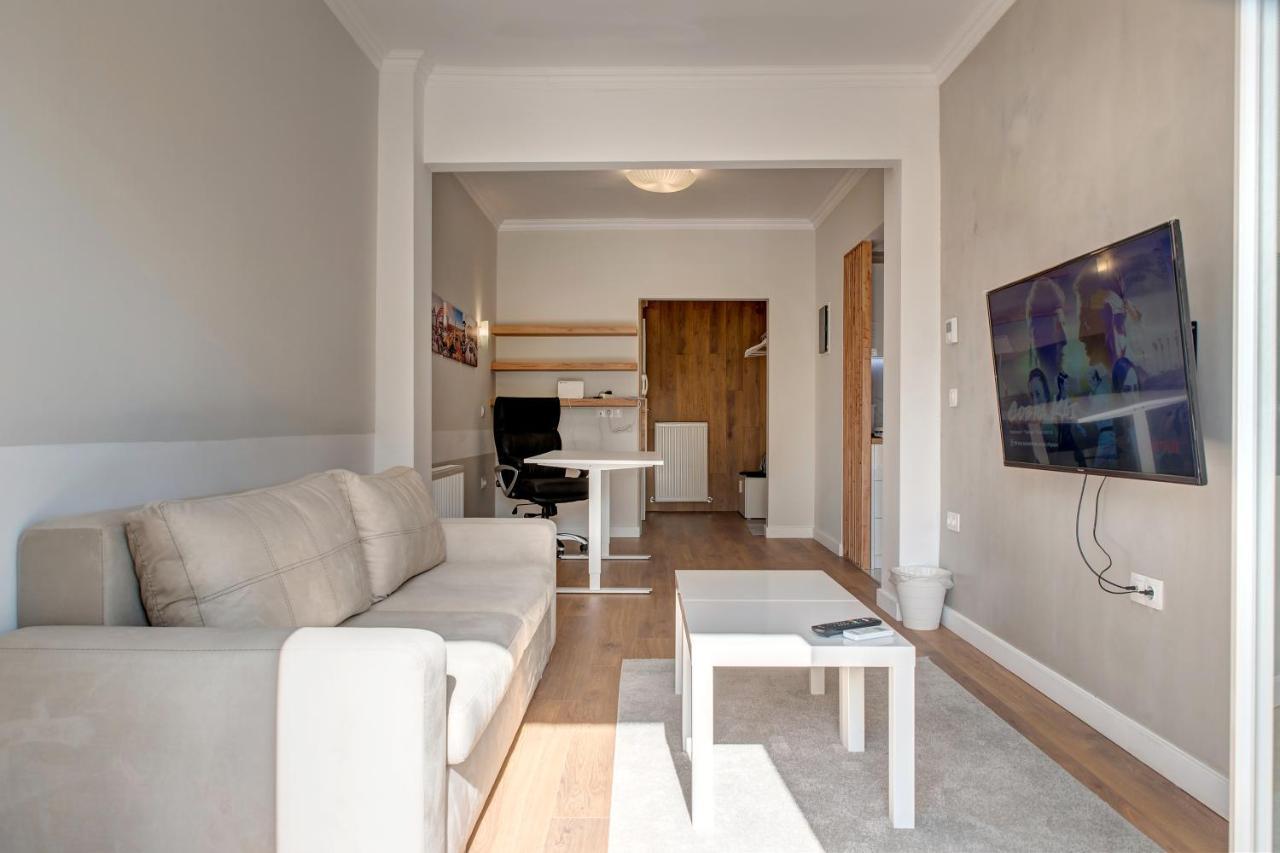 Modern Style Home Near The Train Station Thessaloniki Buitenkant foto
