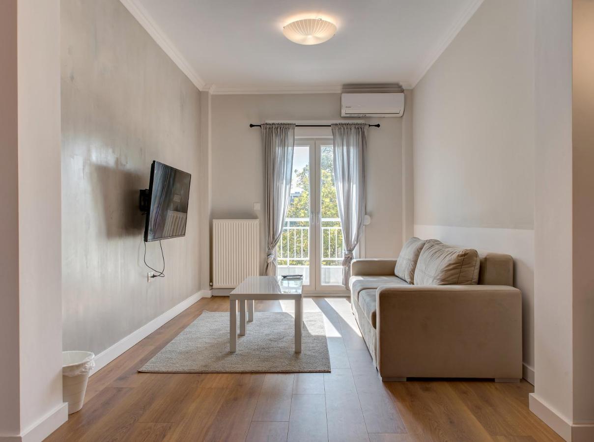 Modern Style Home Near The Train Station Thessaloniki Buitenkant foto