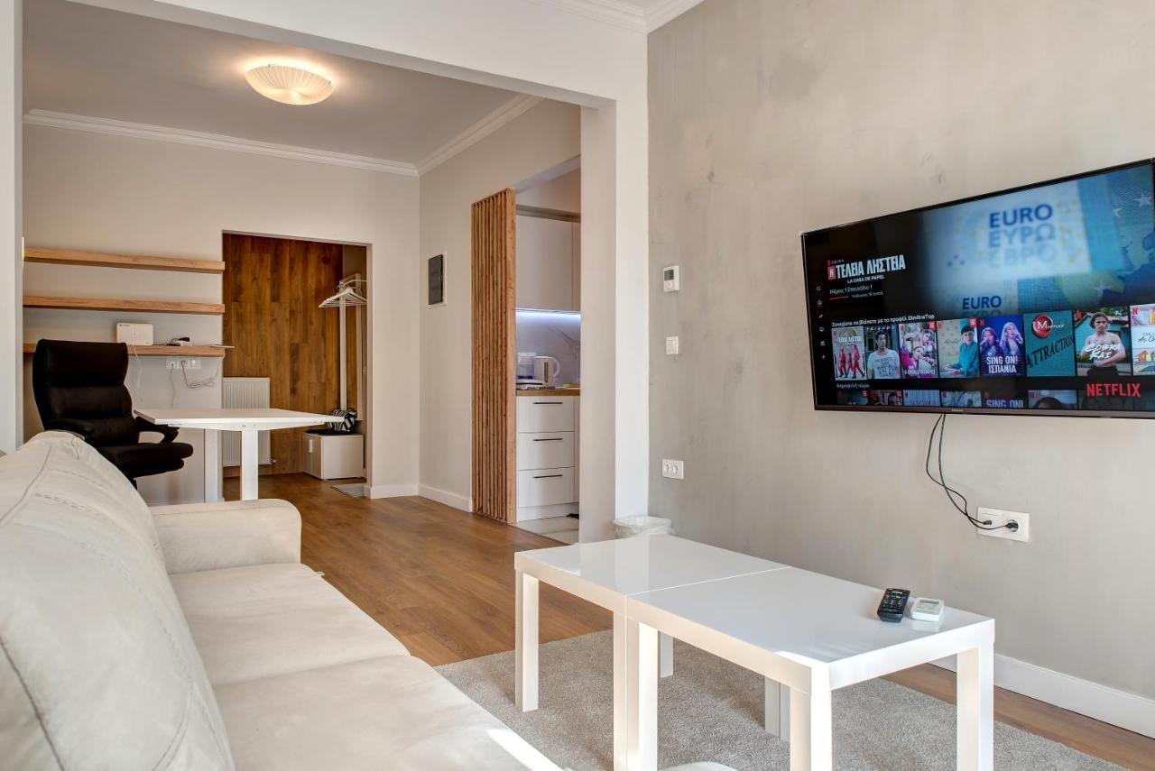 Modern Style Home Near The Train Station Thessaloniki Buitenkant foto